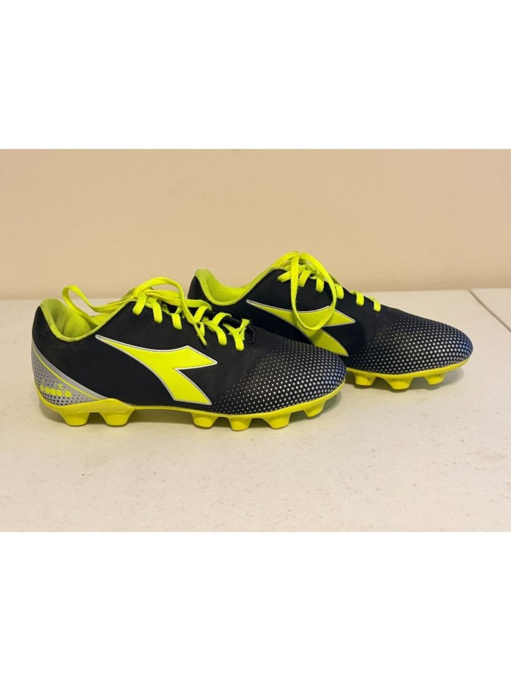 Diadora Pichichi 7 MG14 FG Unisex Kids Soccer Cleats Size 4.5 Yellow Black